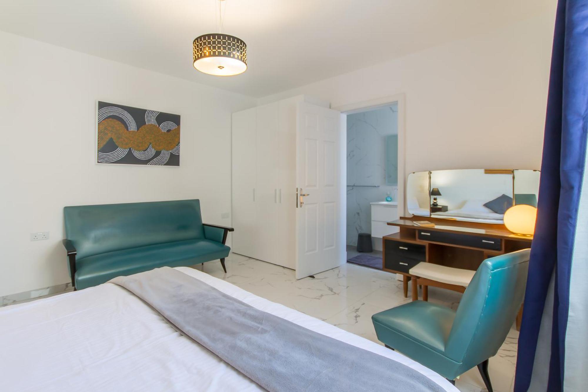 Sunny Penthouse Modern 2 Bdr - - Happy Apartment Sliema