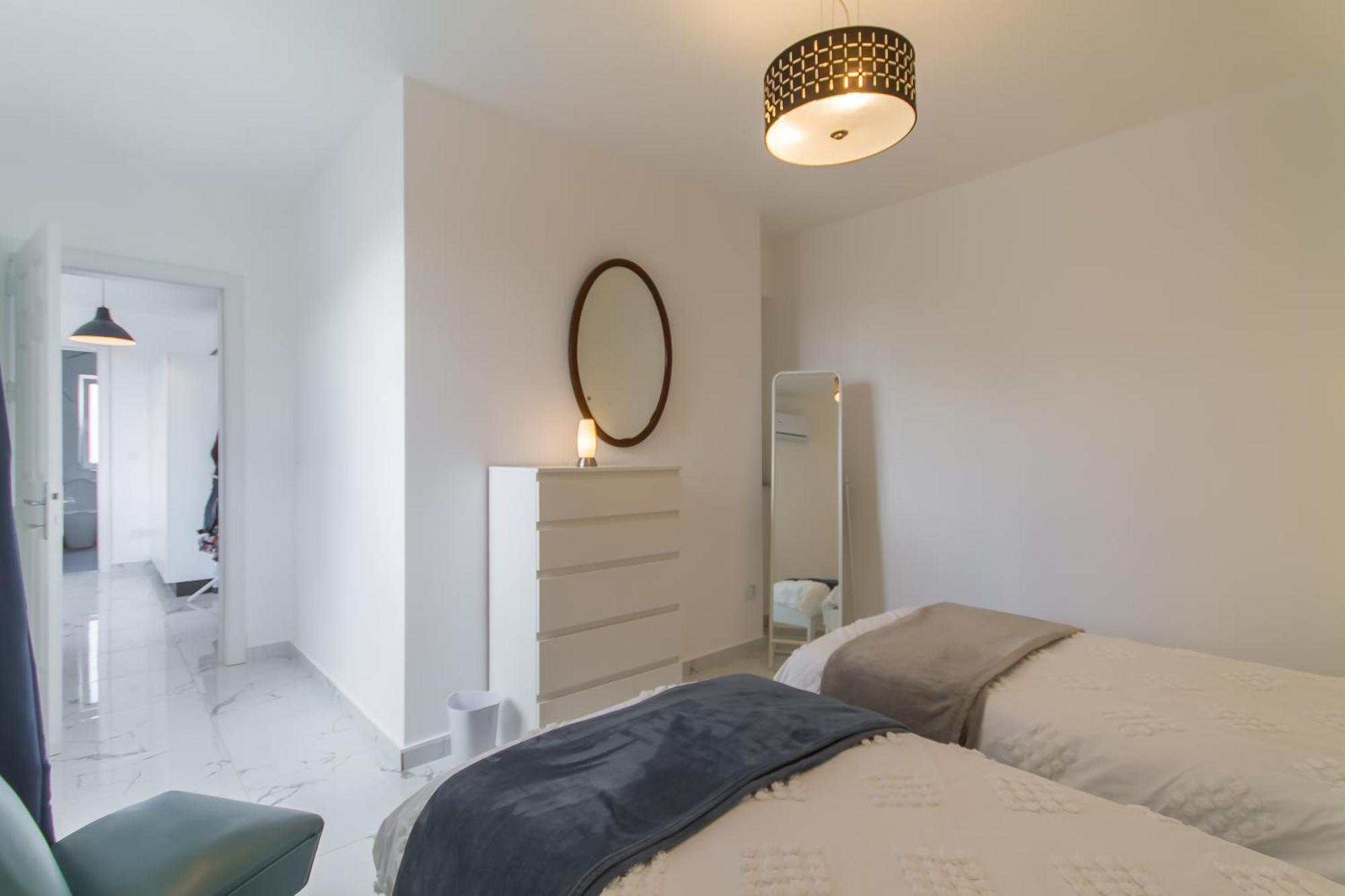 Sunny Penthouse Modern 2 Bdr - - Happy * Sliema