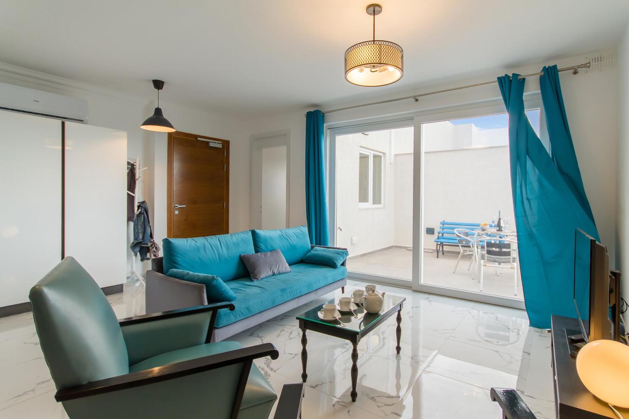Sunny Penthouse Modern 2 Bdr - - Happy Appartement *